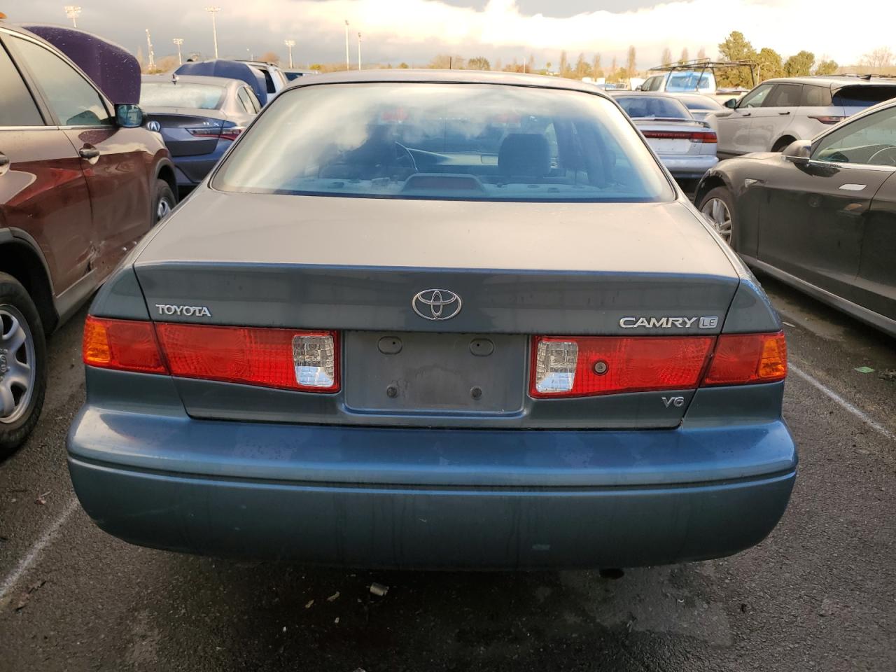 4T1BF22K4YU942375 2000 Toyota Camry Le