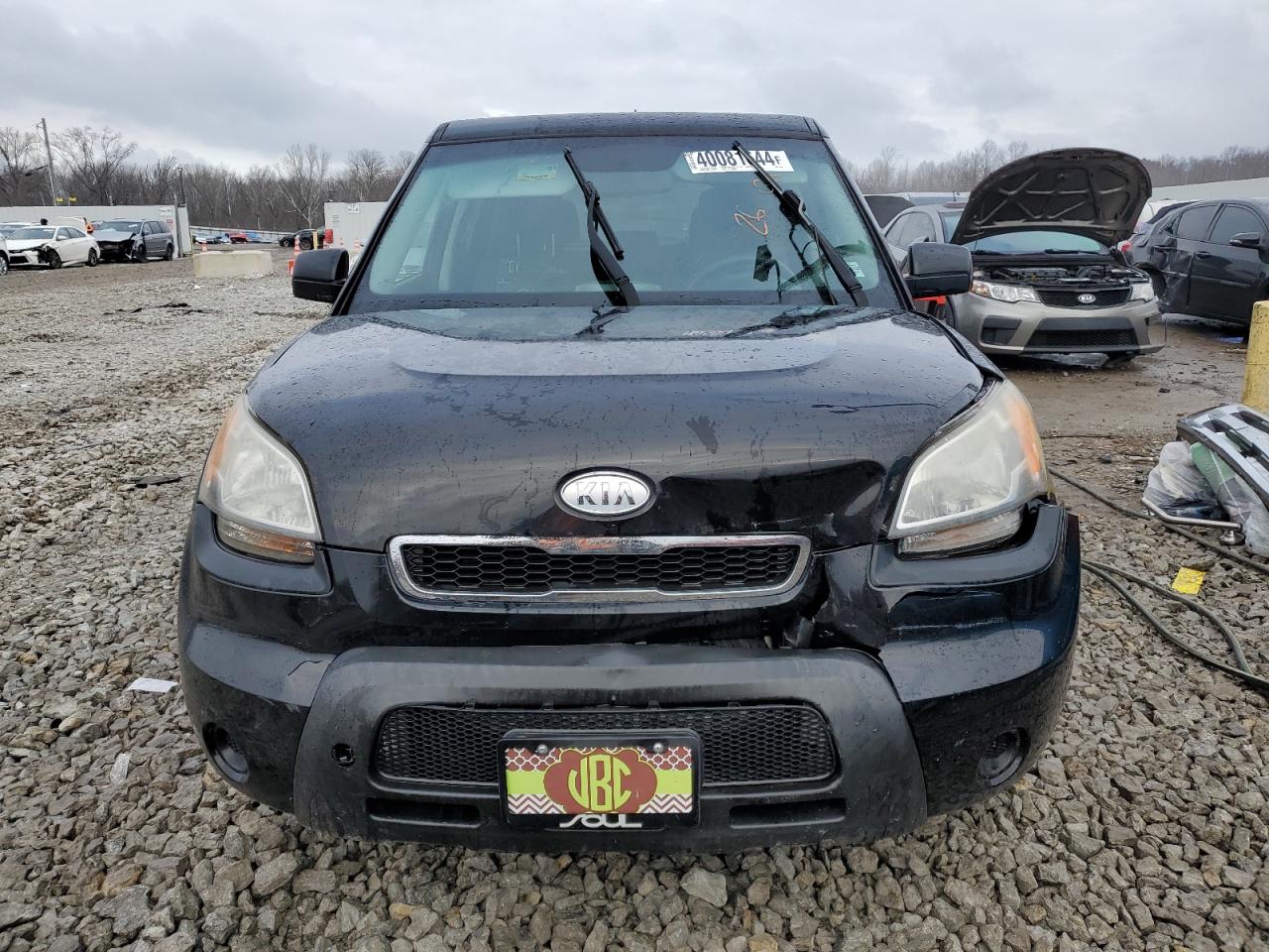 KNDJT2A20B7225813 2011 Kia Soul + KNDJT2A20B7225813 2011 Kia Soul +