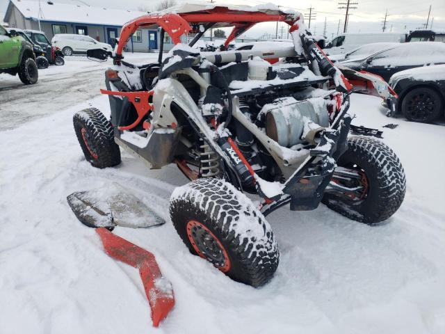 2022 CAN-AM MAVERICK 3JBVVAV47NE002094