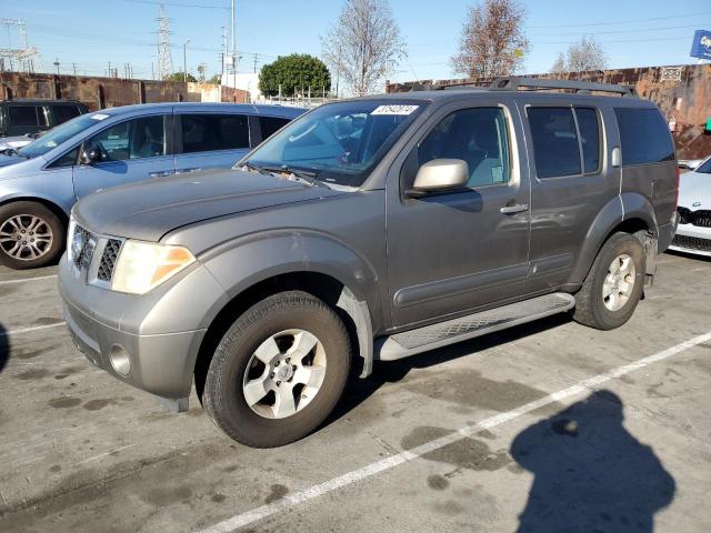 2004 Nissan Pathfinder LE