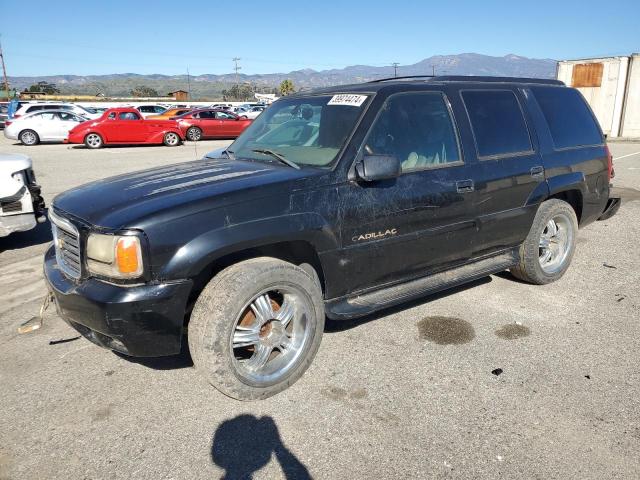 2000 Cadillac Escalade Luxury