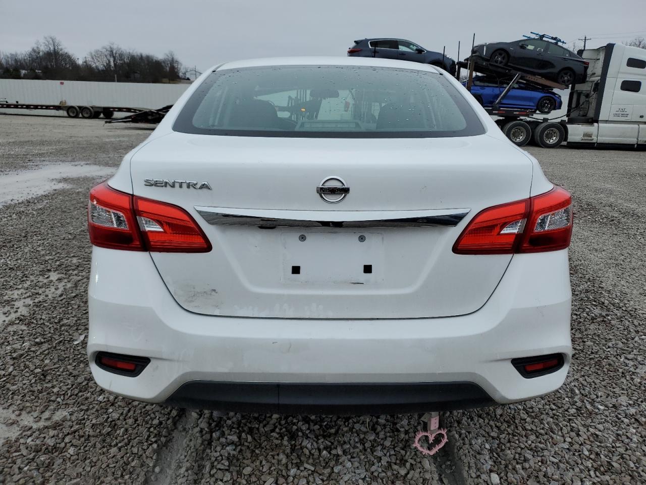 2018 Nissan Sentra S vin: 3N1AB7AP2JY320949