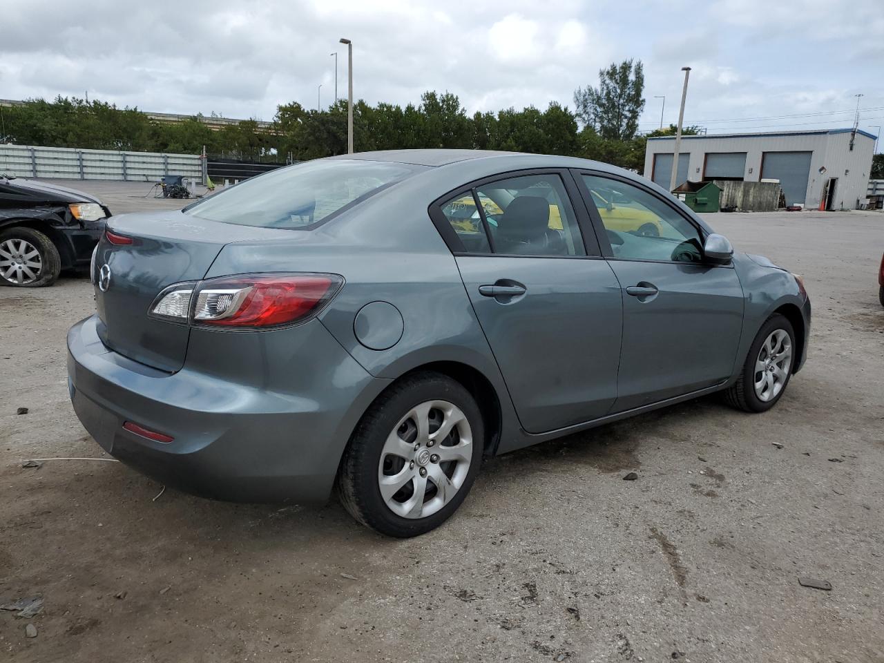 jm1bl1uf1c1652533 JM1BL1UF1C1652533 2012 Mazda 3 I