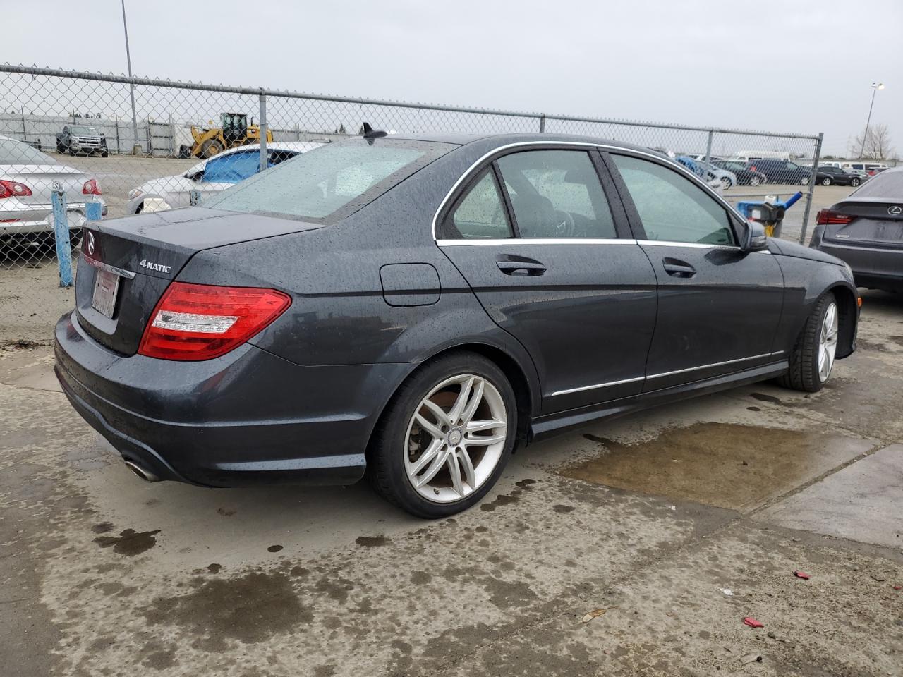 2013 Mercedes-Benz C 300 4Matic vin: WDDGF8AB6DR299691