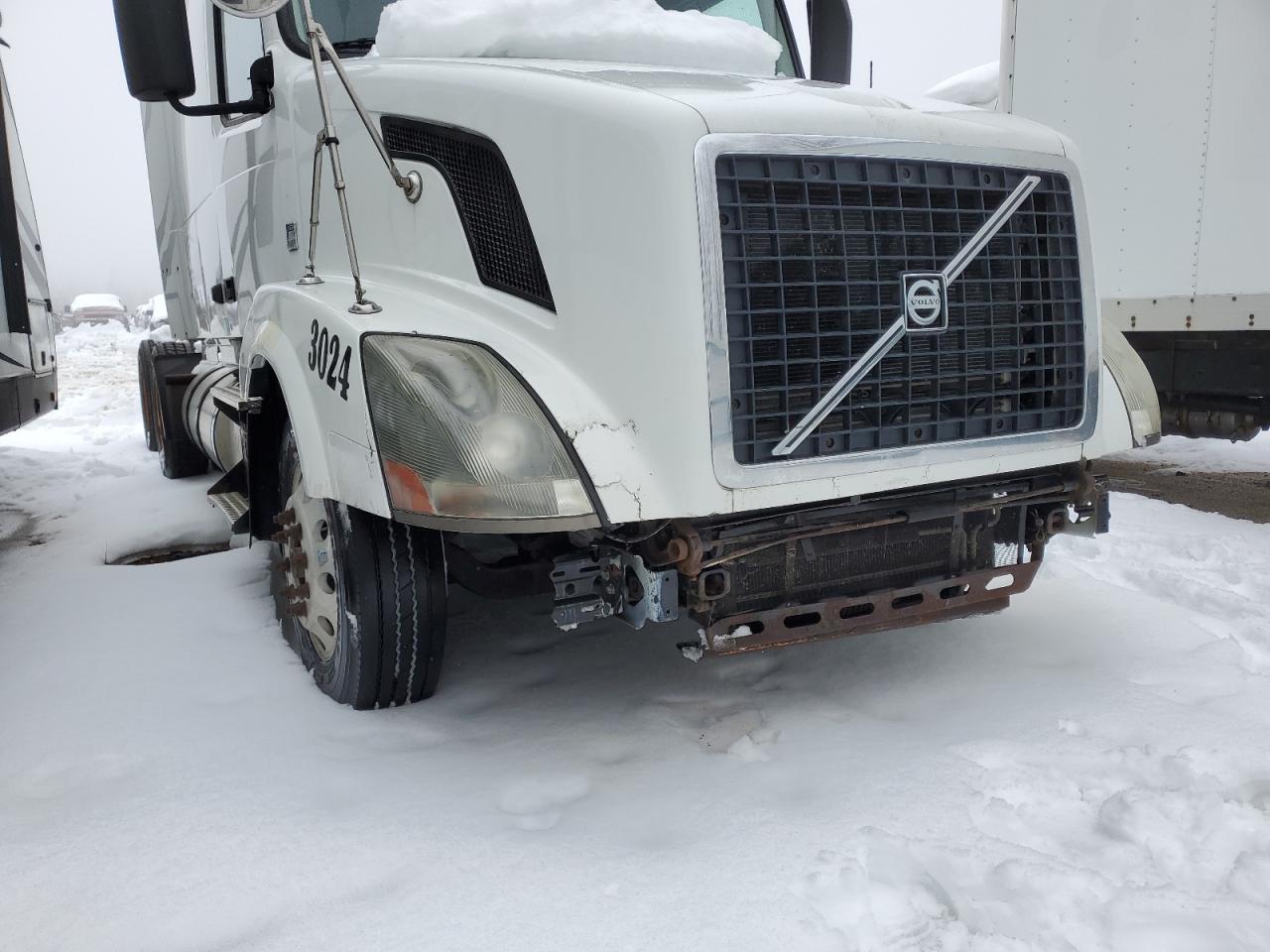 4vanc9eh8dn141525 4VANC9EH8DN141525 2013 Volvo Semi