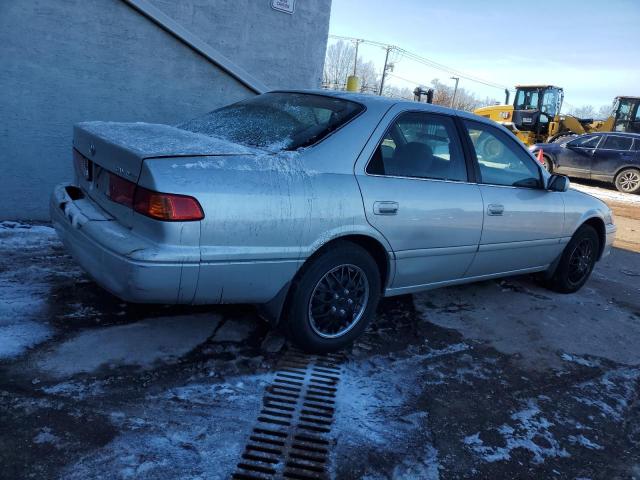 2001 Toyota Camry Ce VIN: 4T1BG28K11U080596 Lot: 38734374