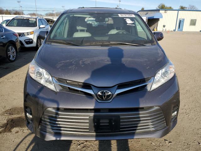 5TDYZ3DC4JS916872 | 2018 TOYOTA SIENNA XLE