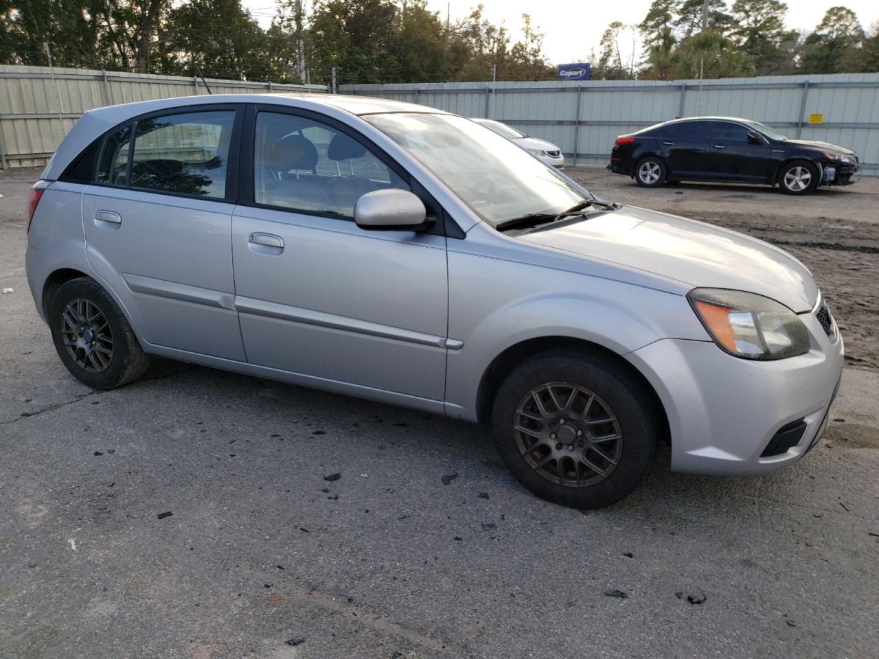 knadh5a38a6651114 KNADH5A38A6651114 2010 Kia Rio Lx