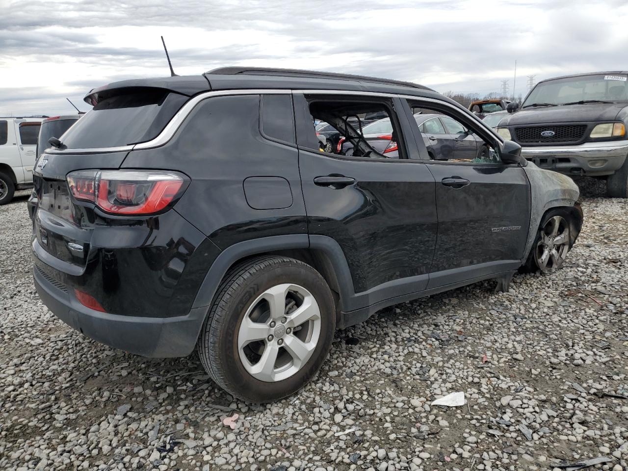 Lot #2378587018 2017 JEEP COMPASS LA