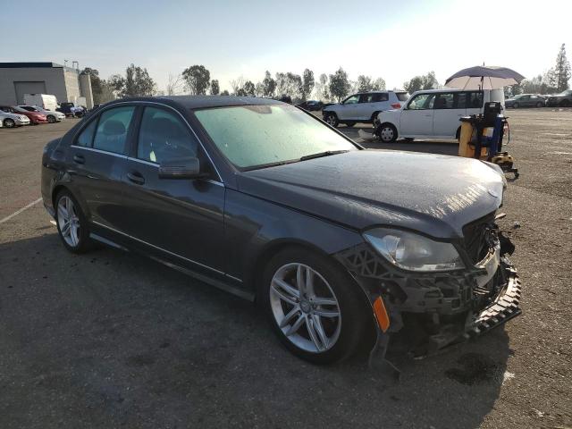 VIN WDDGF4HB5DA804004 2013 Mercedes-Benz C-Class, 250 no.4