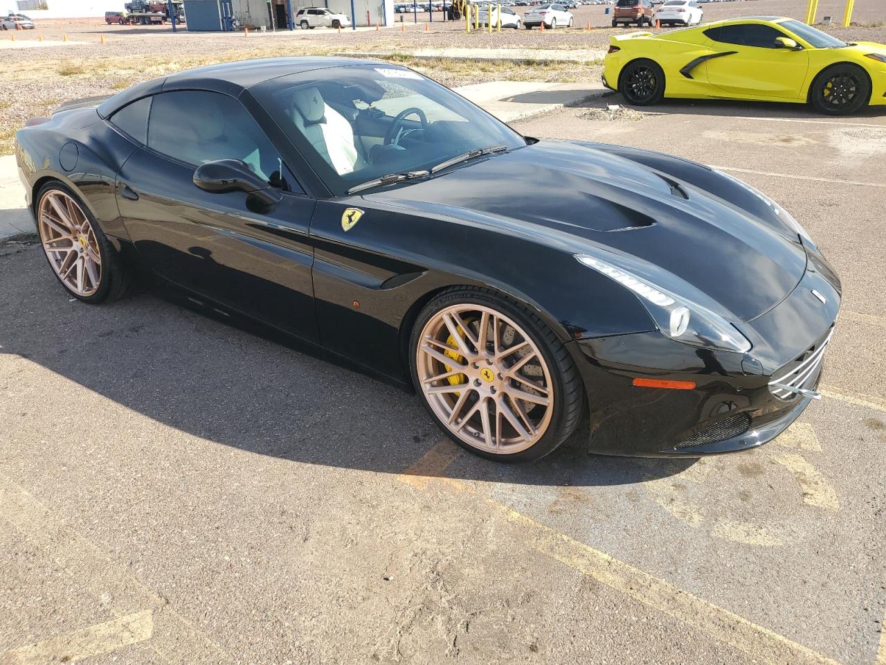 ZFF77XJA1H0223039 2017 Ferrari California T