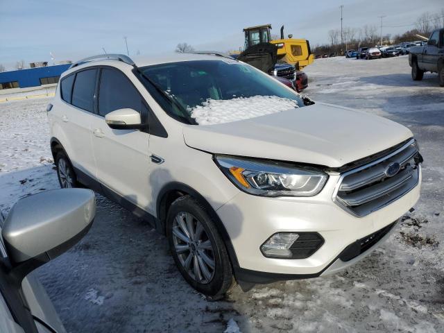 Vin: 1fmcu9jd9hud65820, lot: 38372554, ford escape titanium 20174