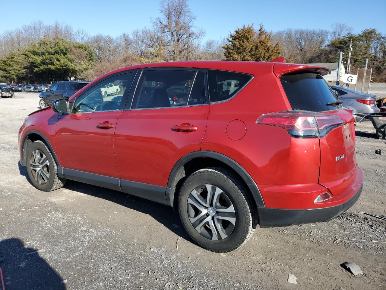 JTMZFREV7HJ144665 2017 Toyota Rav4 Le