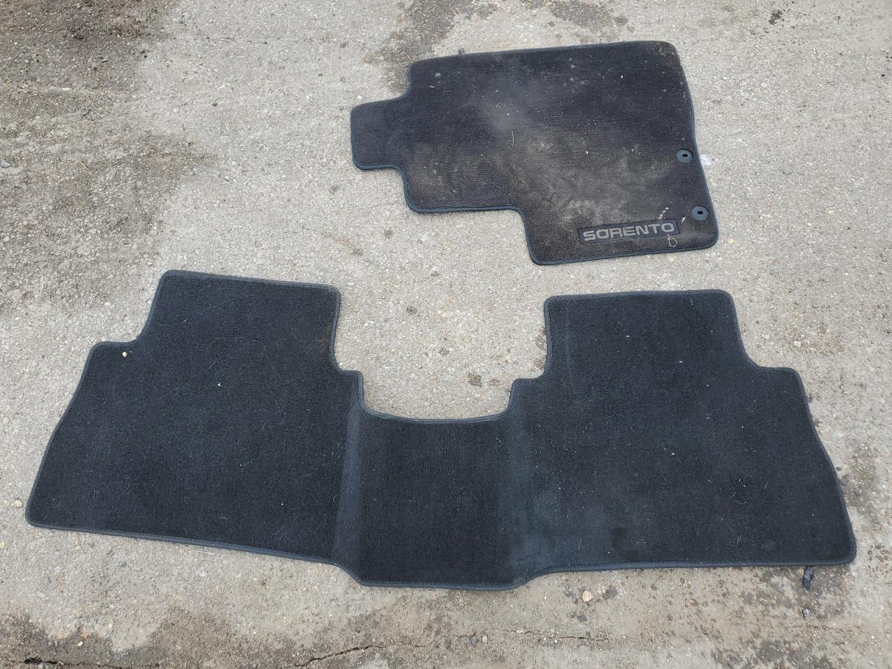 5XYKT3A13DG413894 2013 Kia Sorento Lx