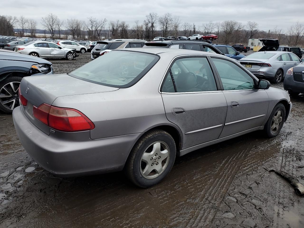 1HGCG1651YA024722 2000 Honda Accord Ex