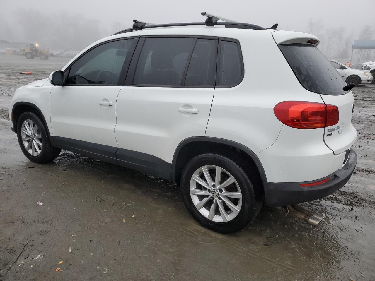 2017 Volkswagen Tiguan S vin: WVGAV7AX7HK043398