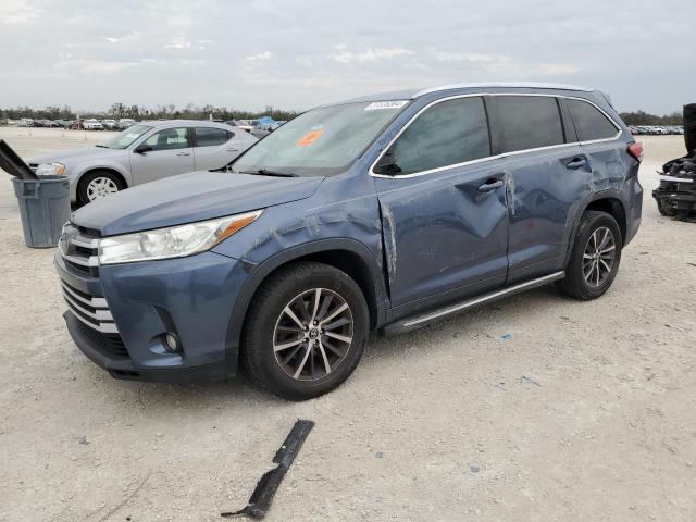 2017 Toyota Highlander SE