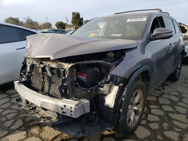 VIN 5TDZKRFH0FS097564 2015 Toyota Highlander, LE no.1