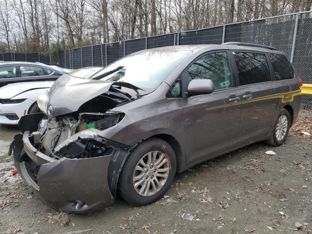 2012 Toyota Sienna XLE