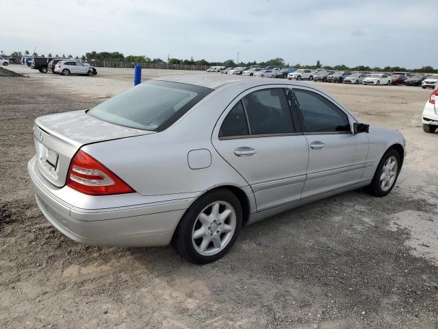 2002 Mercedes-Benz C 240 VIN: WDBRF61J92E006562 Lot: 39959744