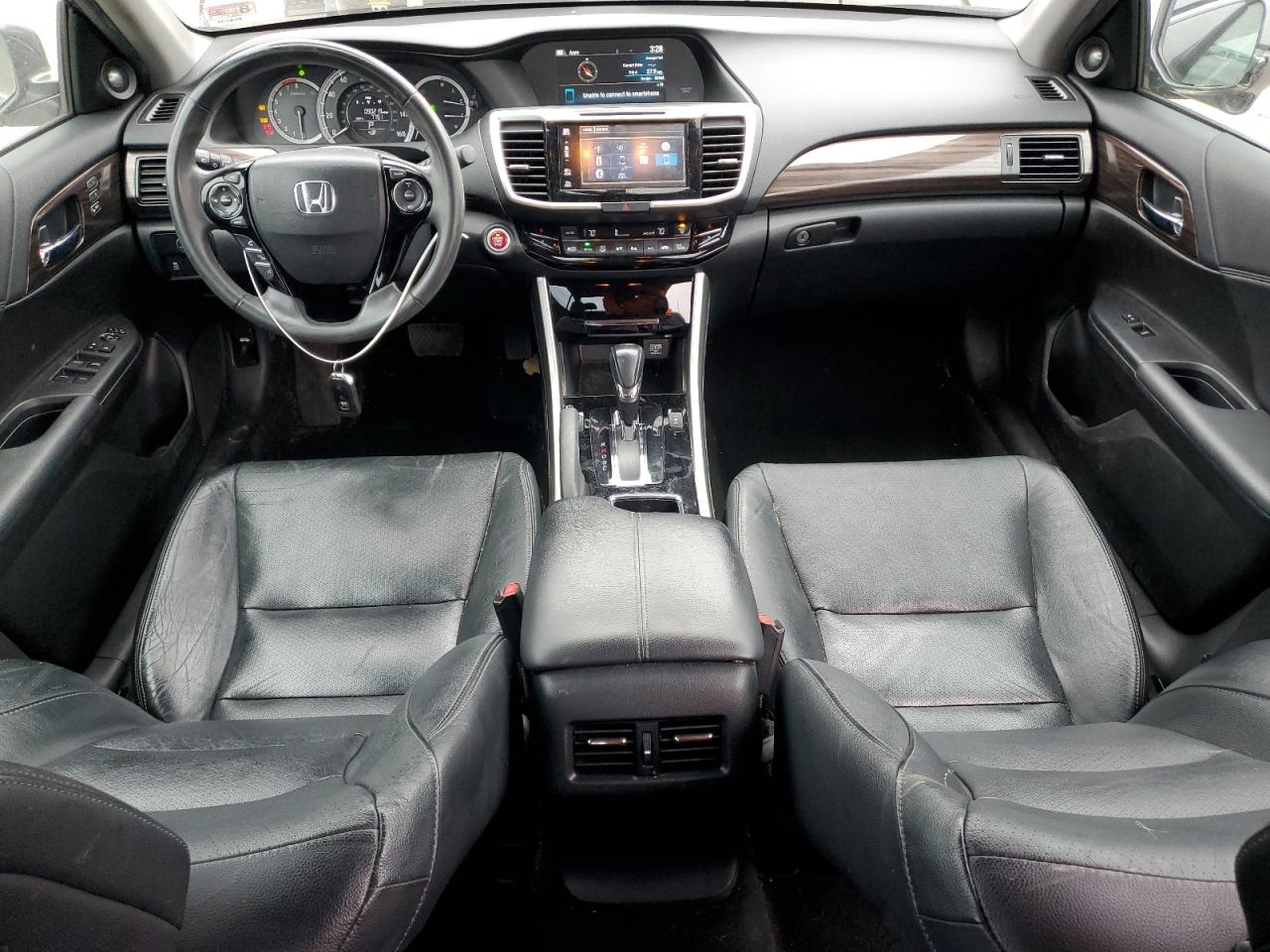 VIN: 1HGCR2F83GA136592 2016 HONDA ACCORD