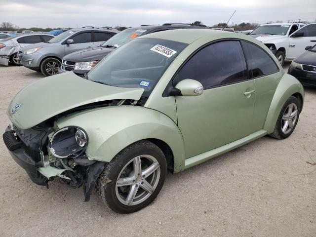 2010 Volkswagen New Beetle 