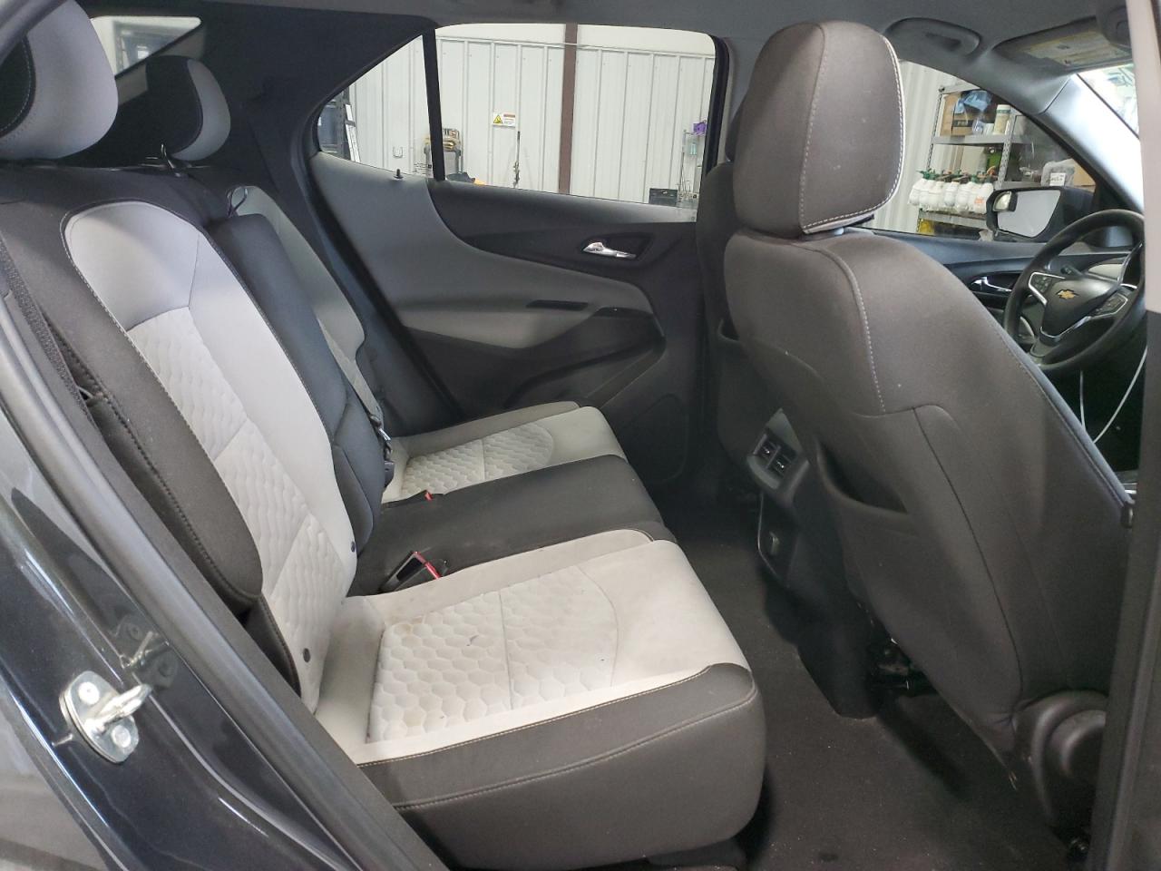 VIN: 3GNAXHEV5JS566370 2018 CHEVROLET EQUINOX
