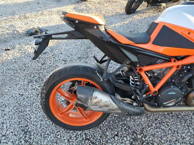 2022 KTM 1290 SUPER - VBKV39408NM952531