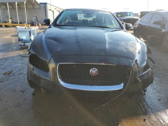 VIN SAJWJ1CD6J8W13689 2018 Jaguar XJ, R - Sport no.5