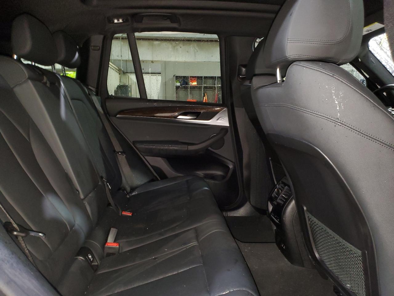 Фото: 5UXTS1C0XL9D47281 - 11