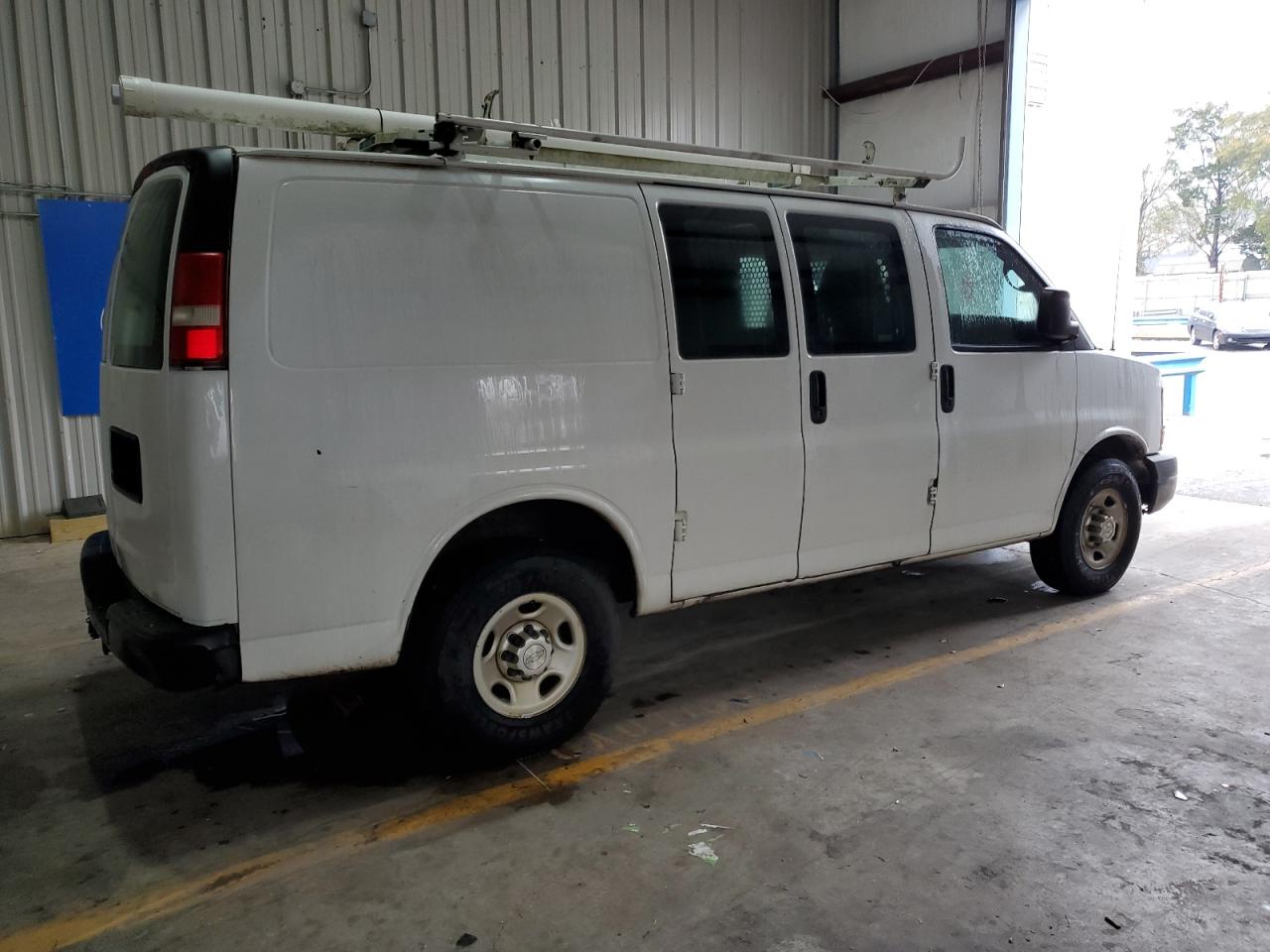 1GCWGFCF7F1****** Salvage and Repairable 2015 Chevrolet Express in AL - Eight Mile