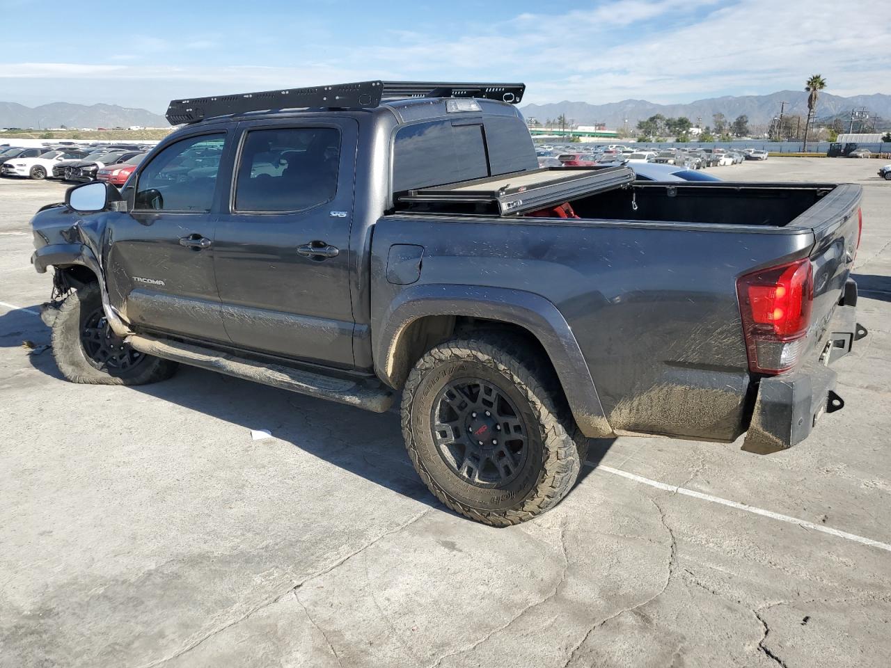 3TMCZ5AN1JM130202 2018 Toyota Tacoma Double Cab