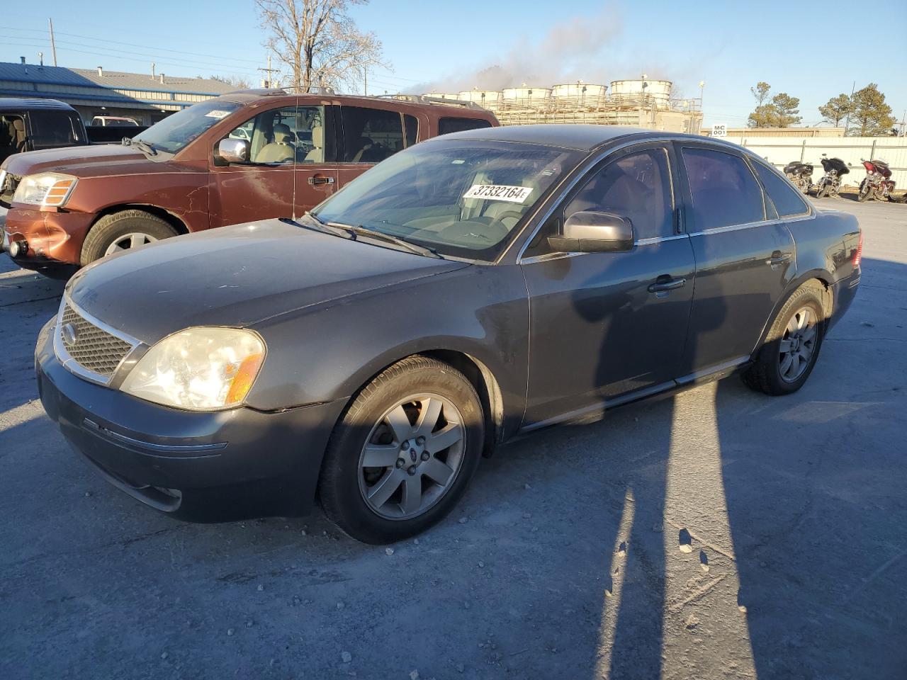 Lot #3028694758 2006 FORD FIVE HUNDR