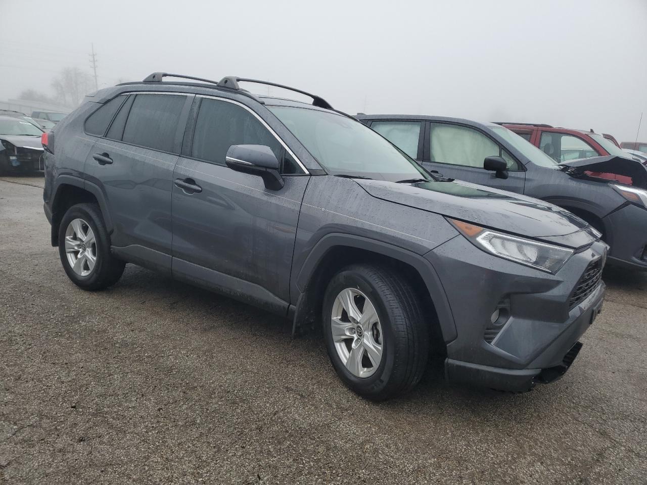 2021 Toyota Rav4 Xle vin: 2T3W1RFV3MC122014