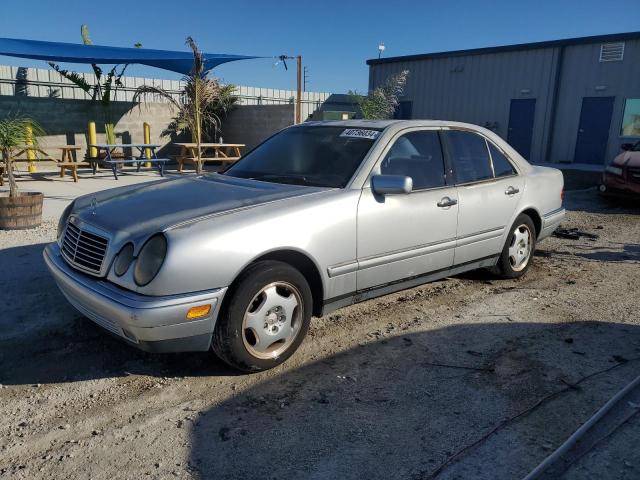 1999 Mercedes-Benz E 300Td VIN: WDBJF25H1XA795057 Lot: 40736034