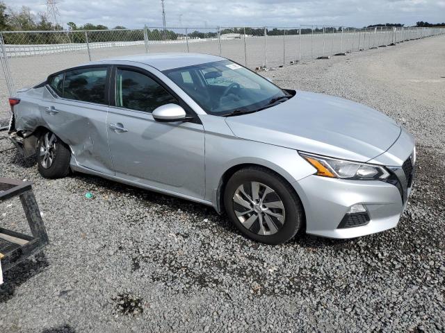 VIN 4T1BF1FKXFU979643 2015 Toyota Camry, SE no.4