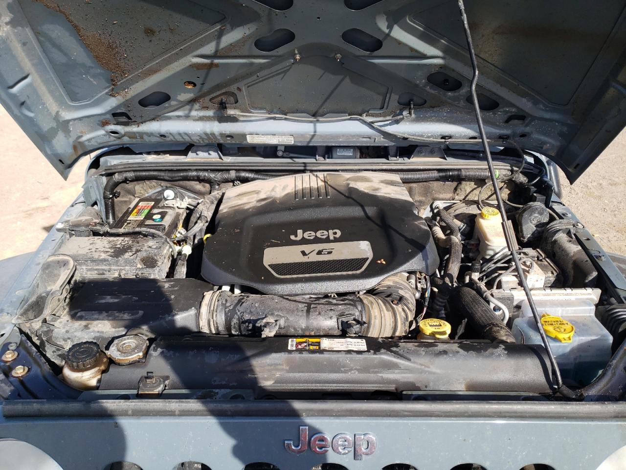 1C4BJWDG5EL277152 2014 Jeep Wrangler Unlimited Sport