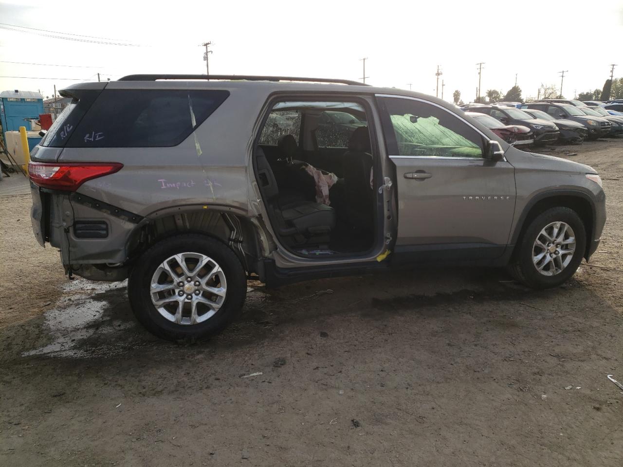 1GNERHKW7KJ211809 2019 Chevrolet Traverse Lt