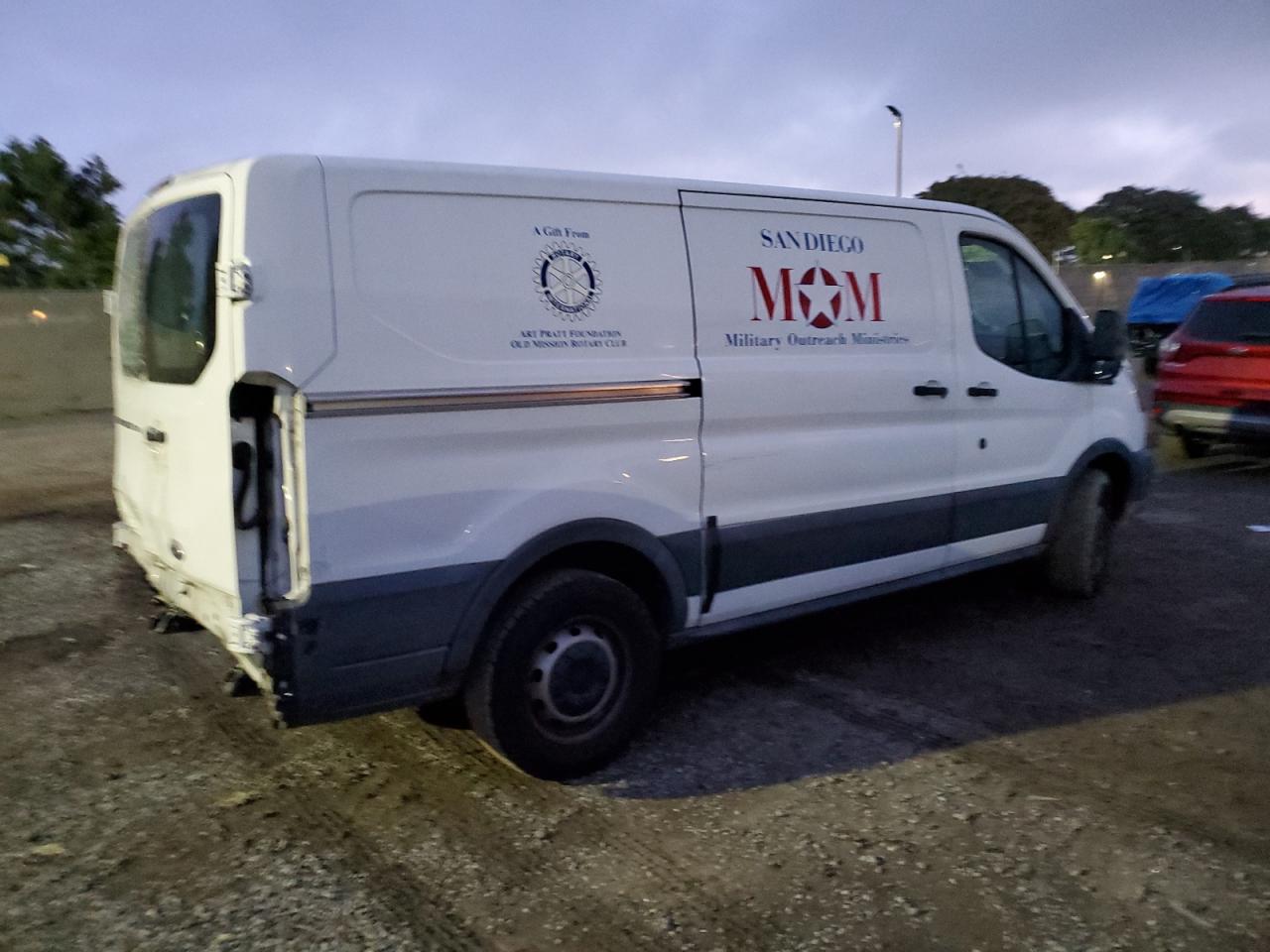 1FTNE1YM1FKB16082 2015 Ford Transit T-150