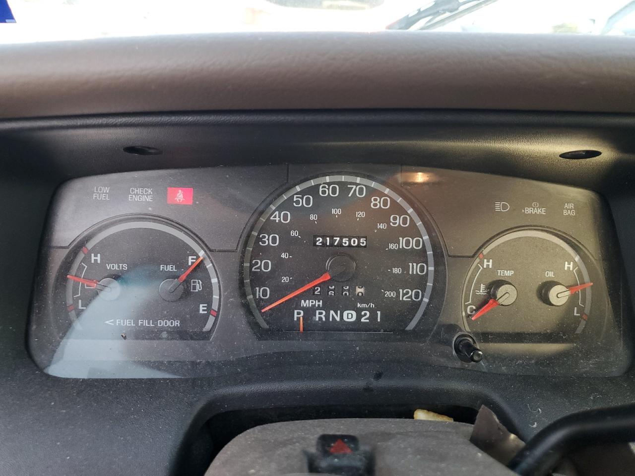 2FAFP73W3WX135603 1998 Ford Crown Victoria