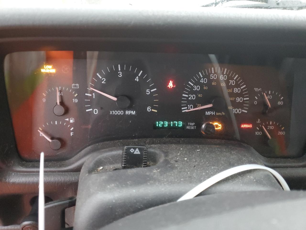1j4ff48s7yl226191 1J4FF48S7YL226191 2000 Jeep Cherokee Sport