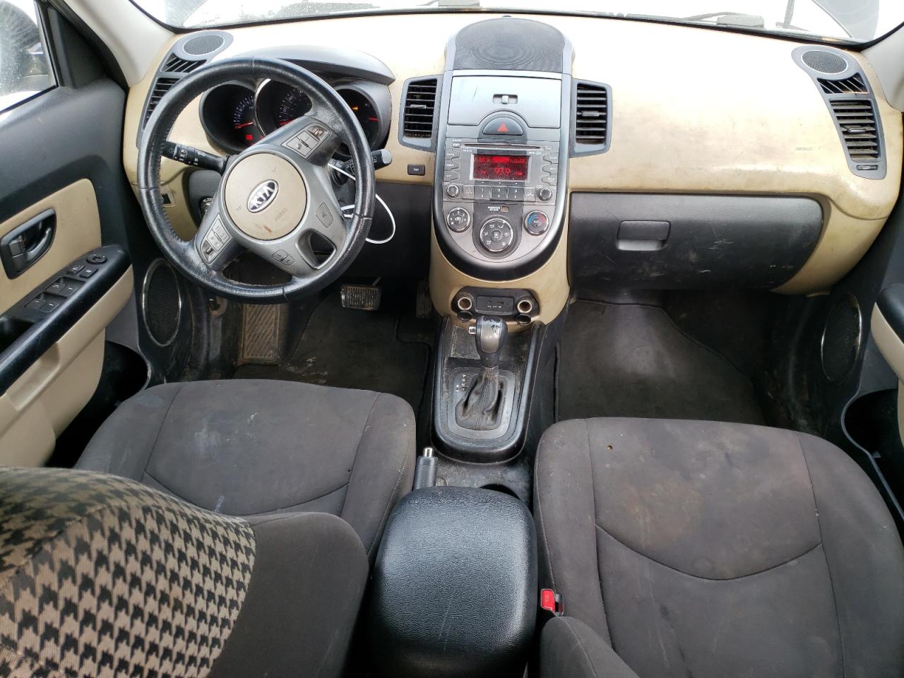 KNDJT2A28B7280879 2011 Kia Soul +