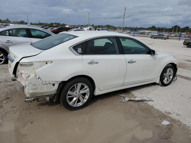 1N4AL3AP4FC161666 | 2015 NISSAN ALTIMA 2.5