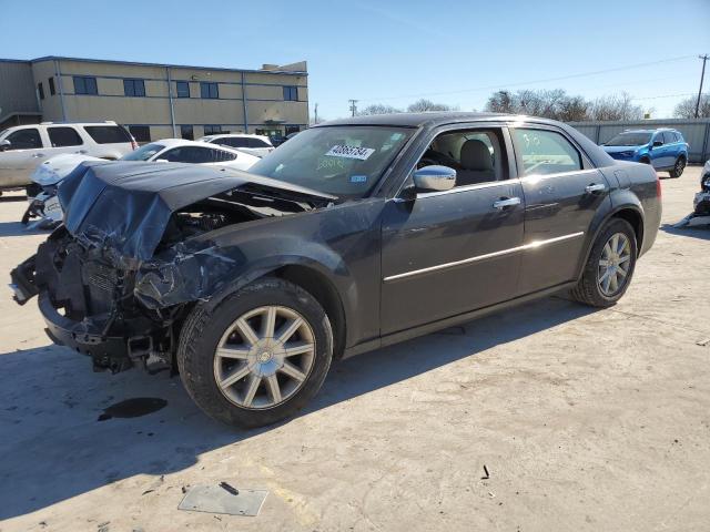 VIN 1FMCU0F76DUB10325 2010 CHRYSLER 300 no.1