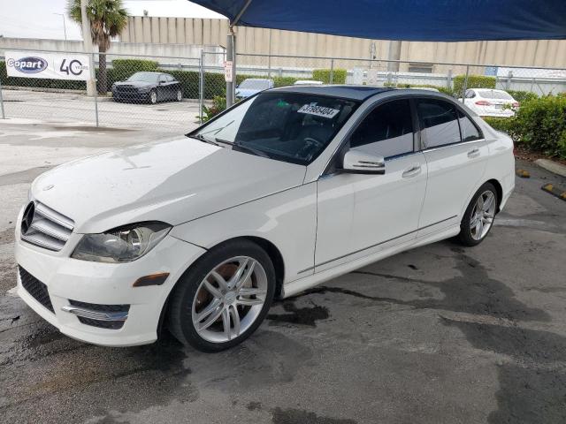 VIN WDDGF8AB9DR294002 2013 Mercedes-Benz C-Class, 3... no.1