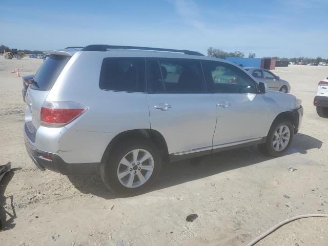 VIN 5TDZK3EHXDS127875 2013 Toyota Highlander, Base no.3