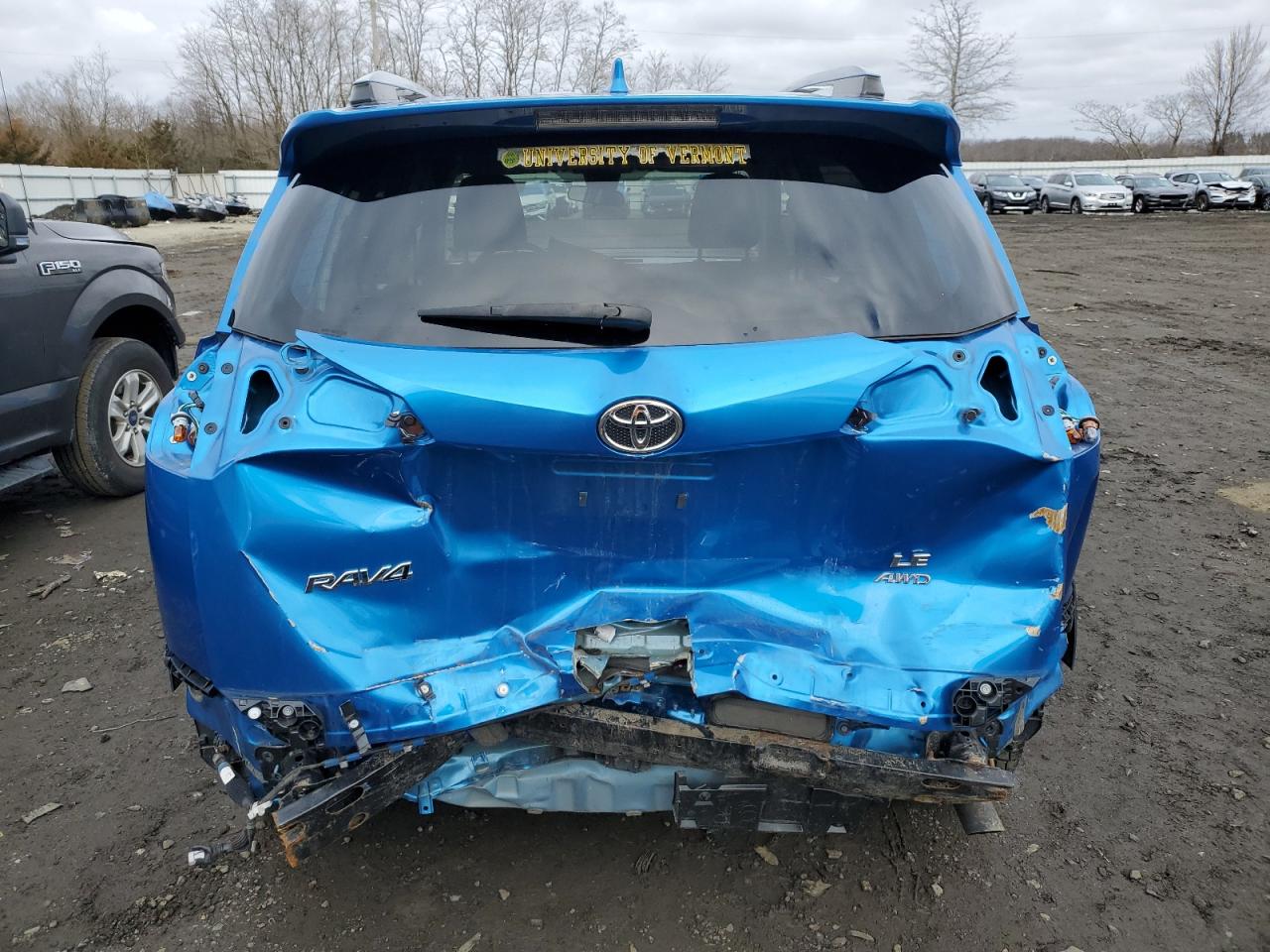 JTMBFREVXJJ256464 2018 Toyota Rav4 Le