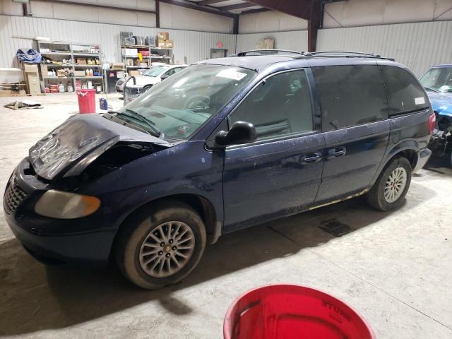 2004 Chrysler Town & Country 