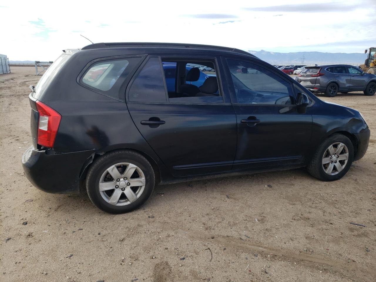 KNAFG525887210468 2008 Kia Rondo Base