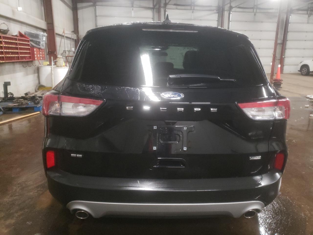 VIN: 1FMCU0EZ0NUB21387 2022 FORD ESCAPE